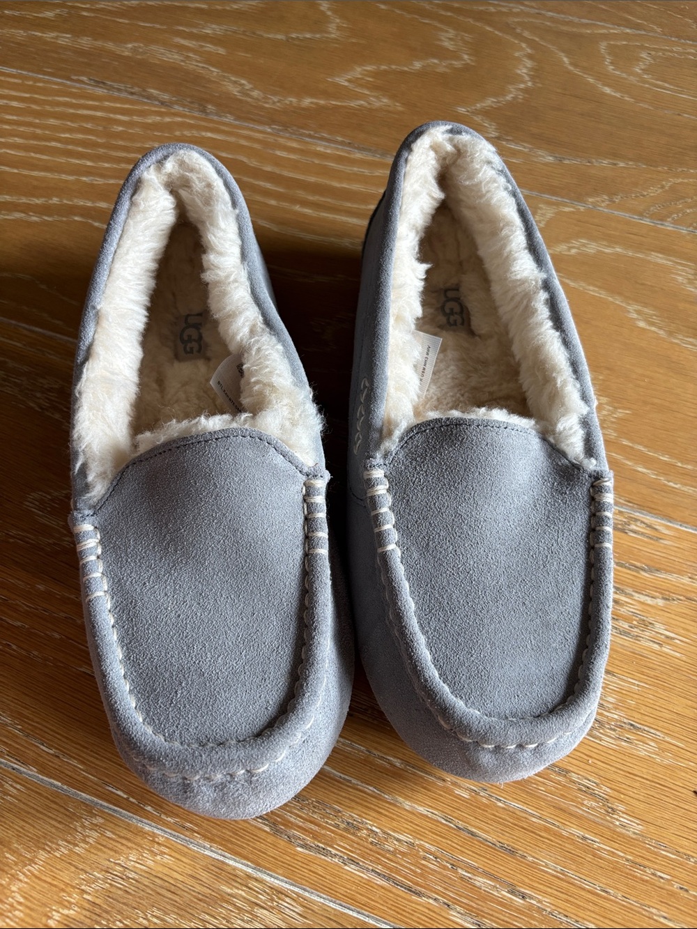 UGG Ansley women’s Light Grey NEW weather resistant Suede slippers Moccasins